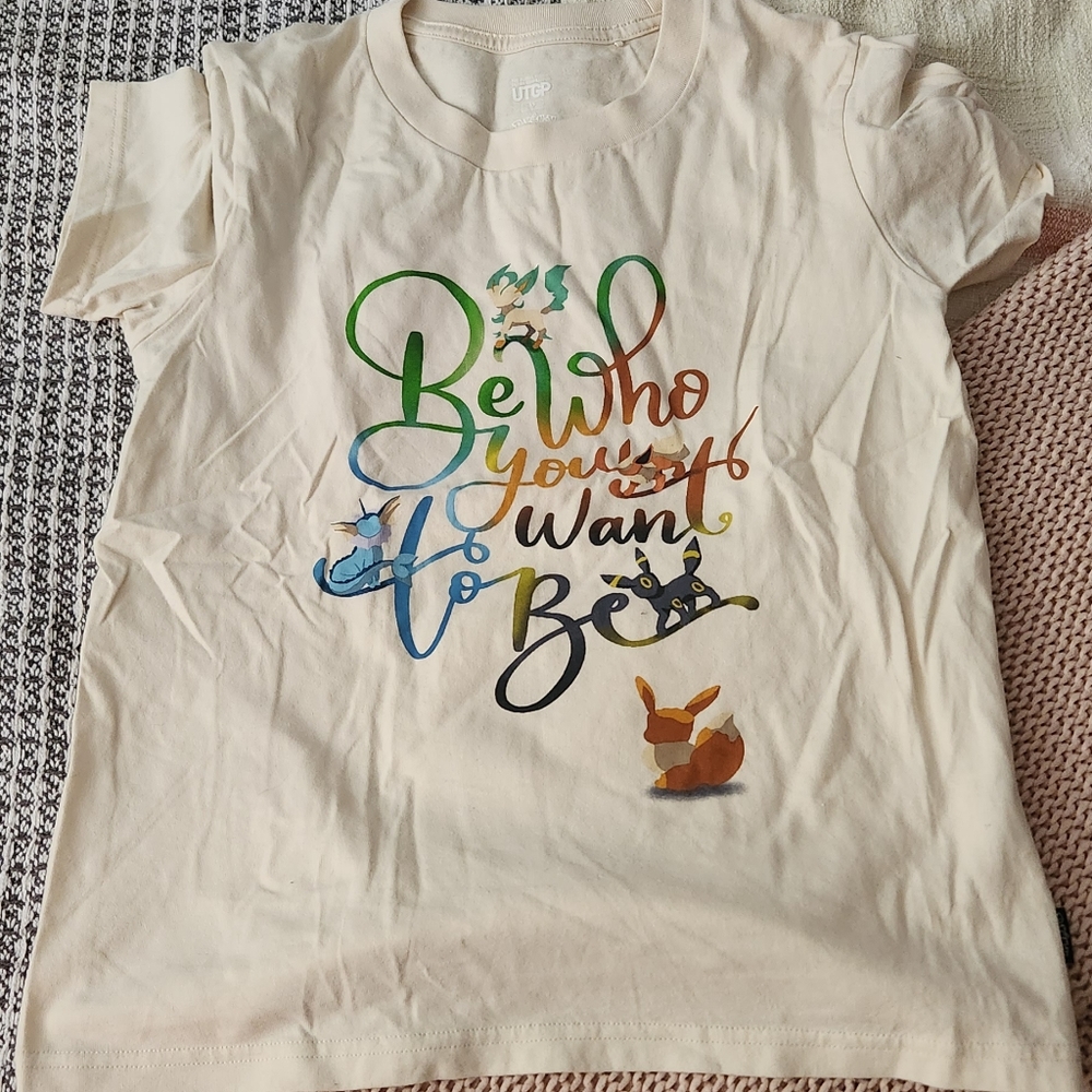 Uniqlo pokemon eevee tshirt
